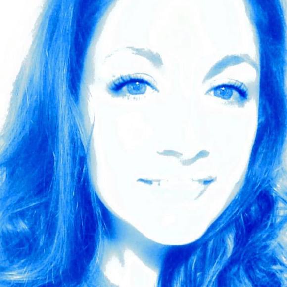 Meet your Posher, Stephanie - Picture 1 of 1